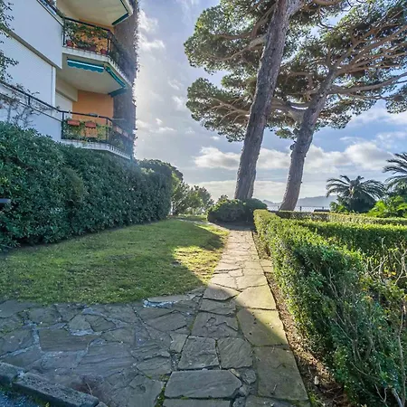 La Perla Del Tigullio! Fiorita Roomy Flat *