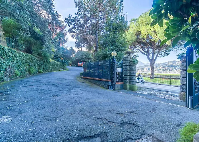 Appartement La Perla Del Tigullio! Fiorita Roomy Flat Rapallo